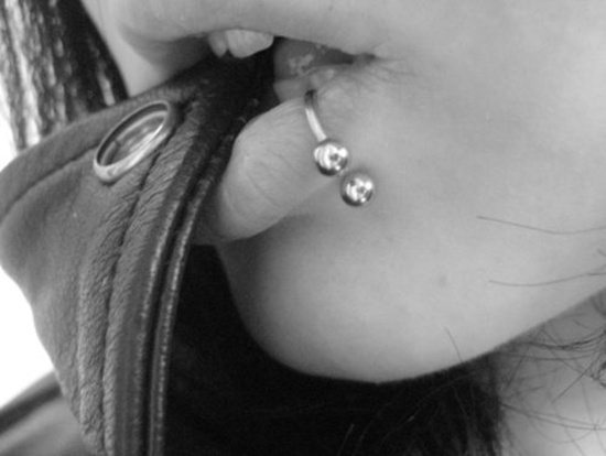 lip piercing (9)